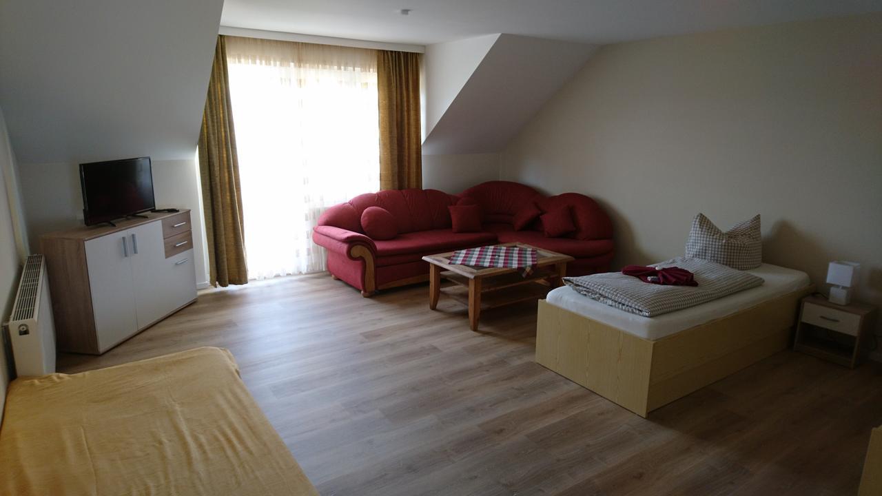 Gasthaus Zur Hecke Schönefeld Extérieur photo